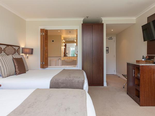 VR Rotorua Lake Resort : photo 5 de la chambre chambre lits jumeaux - vue sur lac