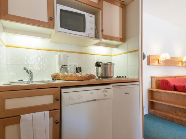 Résidence Pierre & Vacances Le Peillon : photo 3 de la chambre studio avec alcôve (4 personnes)