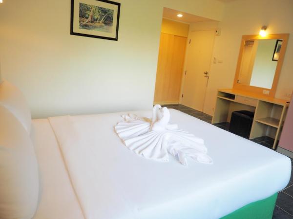Siri Hotel Phuket : photo 2 de la chambre chambre double