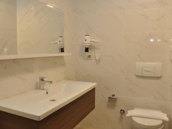 Sunway club otel : photo 4 de la chambre chambre double avec balcon - vue sur mer
