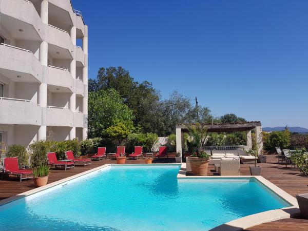 En Aparté : photo 2 de la chambre studio avec balcon et vue sur la mer (2 adultes)