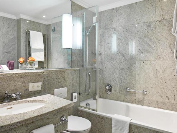 Hotel Schweizerhof Zürich : photo 2 de la chambre chambre double standard