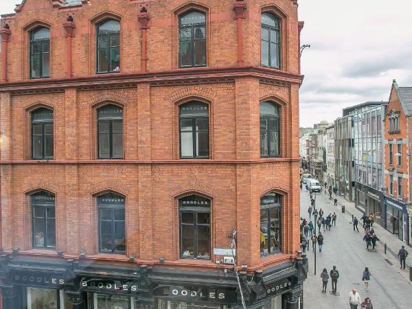 Grafton Street Studios by City Break Apartments : photo 4 de la chambre studio vue sur la ville