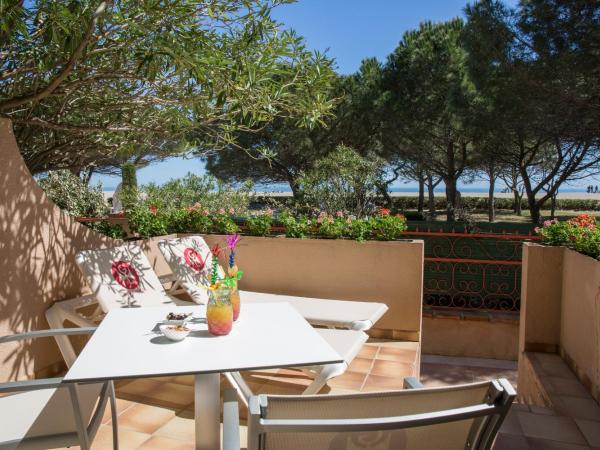 Grand Hôtel Du Lido : photo 5 de la chambre chambre avec balcon - vue latérale sur la mer