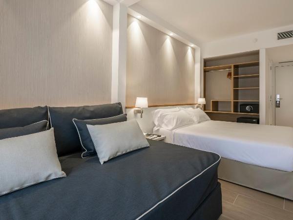 Rosamar Es Blau 4*s - Adults Only : photo 4 de la chambre chambre double standard (3 adultes)