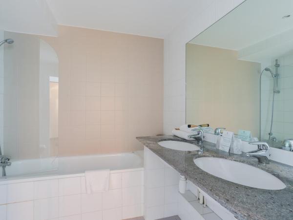 La Maison Hôtel Mulhouse Centre : photo 1 de la chambre chambre simple deluxe avec balcon