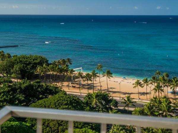 Queen Kapiolani Hotel : photo 7 de la chambre suite lit king-size junior avec balcon – vue sur océan