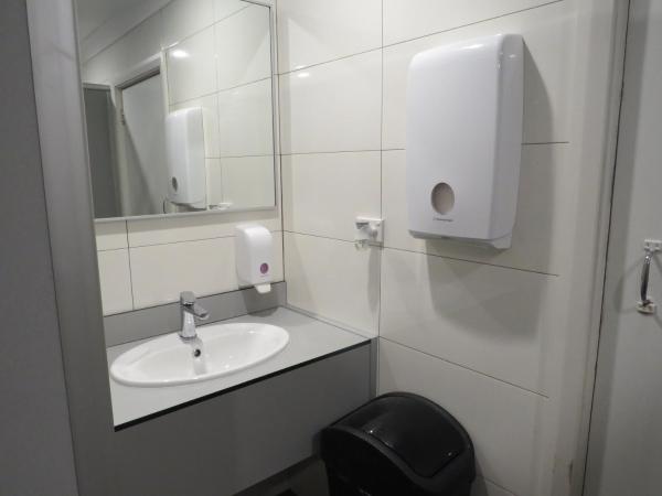 Highfield Private Hotel : photo 7 de la chambre chambre double avec salle de bains commune