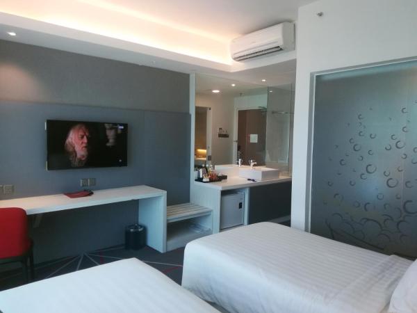 Amerin Hotel Johor Bahru : photo 3 de la chambre chambre lits jumeaux deluxe