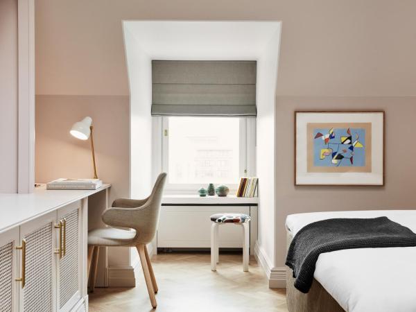 Hotel St. George Helsinki : photo 6 de la chambre studio mansardé sky