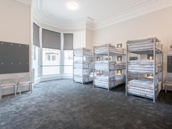 West End Hotel : photo 6 de la chambre lit dans un dortoir mixte de 24 lits