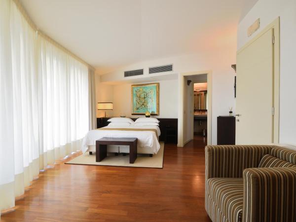 Eden Rock Resort : photo 8 de la chambre suite junior supérieure avec balcon