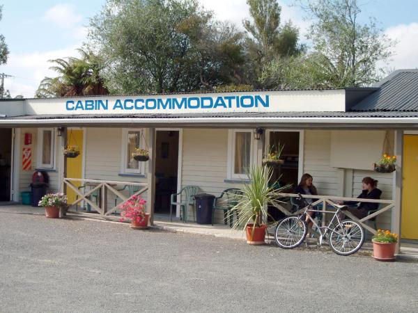 Camellia Court Family Motel : photo 2 de la chambre cabine triple Économique avec salle de bains commune