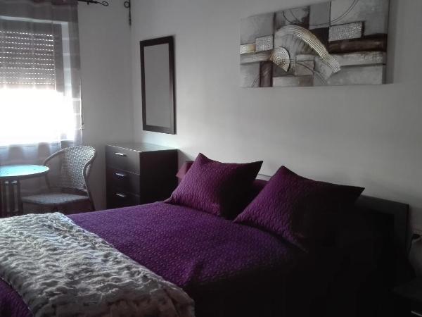 Alojamento S. Pedro : photo 2 de la chambre chambre double avec salle de bains privative