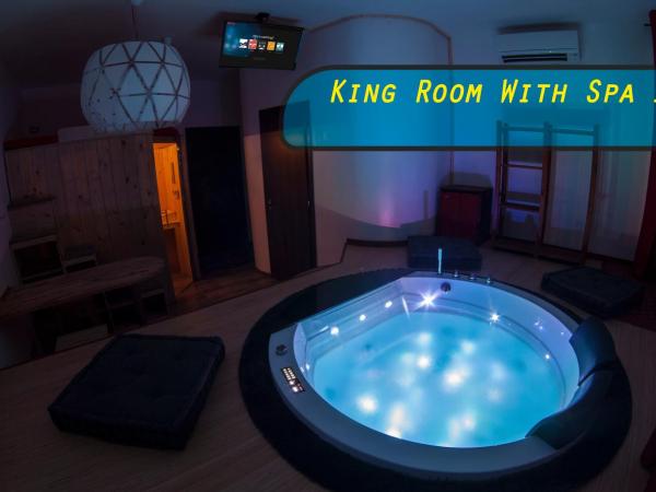 4Roomz : photo 2 de la chambre king room with spa bath - split level