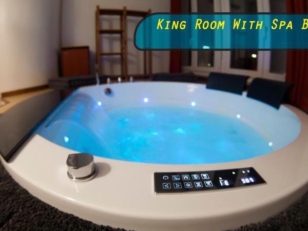 4Roomz : photo 7 de la chambre king room with spa bath - split level