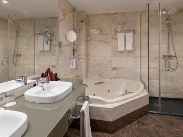 Rafaelhoteles Atocha : photo 2 de la chambre suite junior