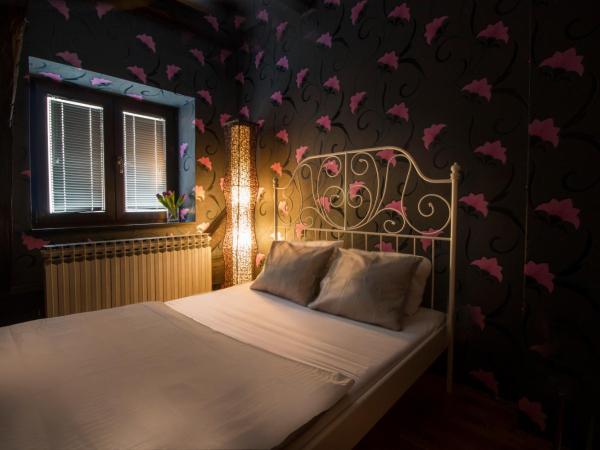 Hostel Centar : photo 5 de la chambre chambre double avec salle de bains commune