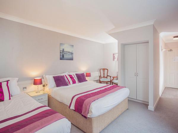 Ardree House B&B : photo 5 de la chambre chambre triple