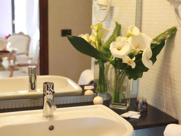 Relais Ristori B&B : photo 5 de la chambre chambre double supérieure avec balcon