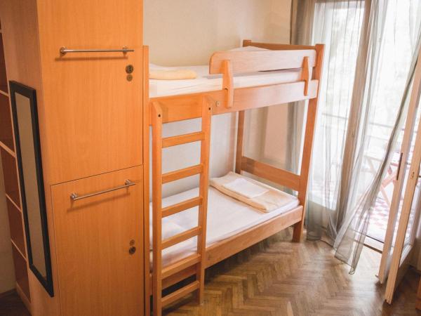 Tchaikovsky Hostel Split (T-Hostel) : photo 3 de la chambre lit superposé dans dortoir mixte