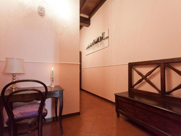 Bed & Breakfast Parmacentro : photo 5 de la chambre chambre familiale avec salle de bains privative