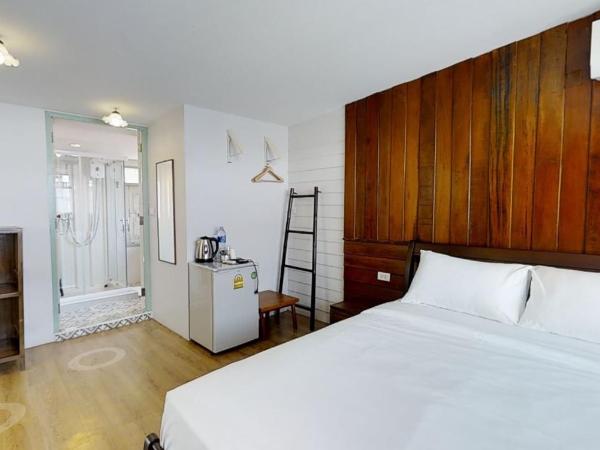 Home & Hashery Boutique House : photo 6 de la chambre chambre triple avec salle de bains