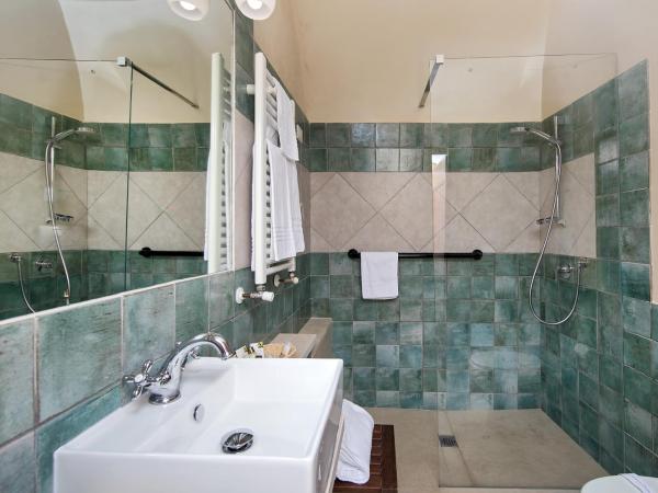 Locanda Di San Martino Hotel & Thermae Romanae : photo 7 de la chambre chambre double ou lits jumeaux standard - vue sur ville