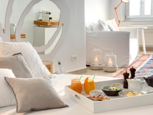 Santorini Secret Suites & Spa, Small Luxury Hotels of the World : photo 10 de la chambre grande suite avec piscine privée - vue sur caldeira