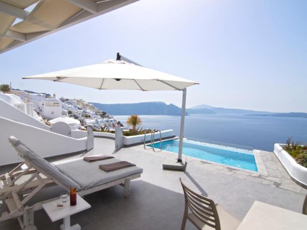 Santorini Secret Suites & Spa, Small Luxury Hotels of the World : photo 4 de la chambre suite lune de miel avec piscine privée - vue sur caldeira
