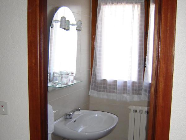 Pensión Ametzagaña : photo 4 de la chambre chambre double