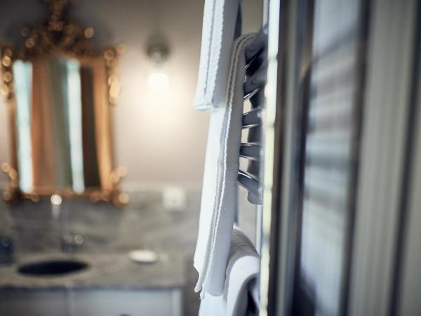 Castel Bois Marie, Maison d'hôtes : photo 6 de la chambre chambre double confort - vue sur jardin