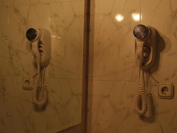 Hotel San Jacobo : photo 10 de la chambre chambre double ou lits jumeaux