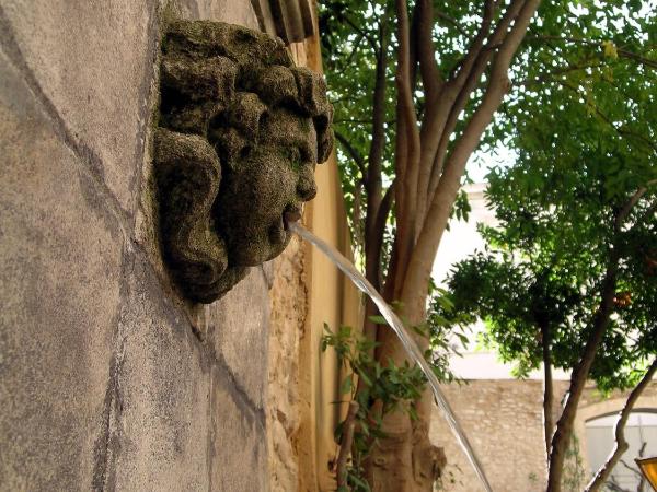 Le Couvent : photo 2 de la chambre chambre double ou lits jumeaux confort - vue sur jardin