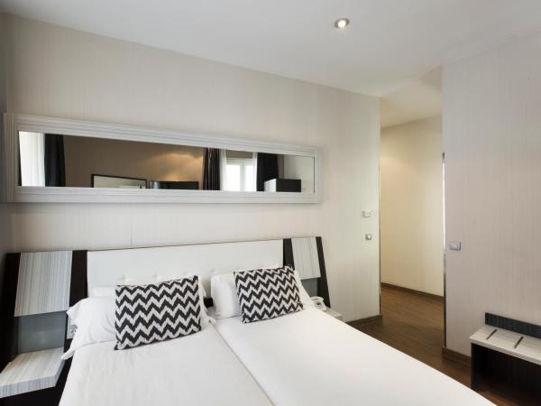 Petit Palace Triball : photo 3 de la chambre chambre double ou lits jumeaux