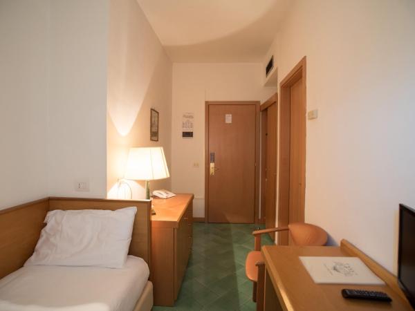 Hotel Villa Maria : photo 2 de la chambre chambre simple