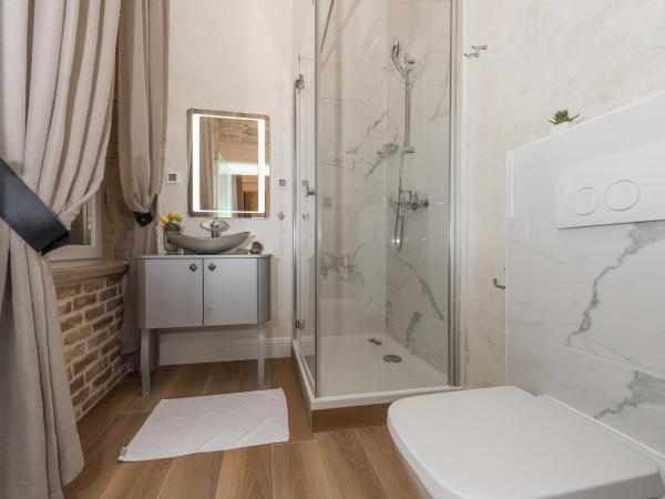 Zara Palace - design rooms : photo 6 de la chambre chambre deluxe double ou lits jumeaux