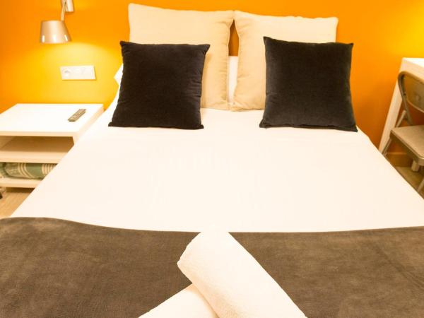 Pensión Aia : photo 7 de la chambre chambre double basique avec salle de bains commune