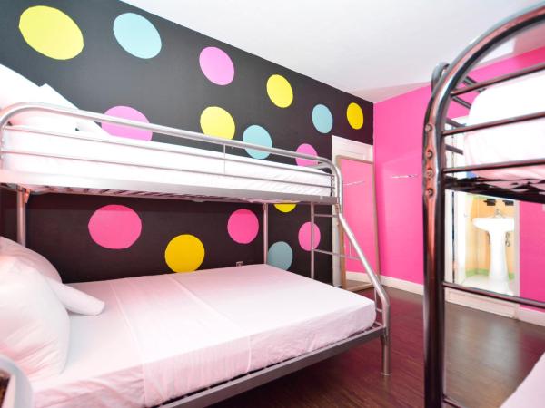 South Beach Rooms and Hostel : photo 2 de la chambre lit dans dortoir mixte de 4 lits