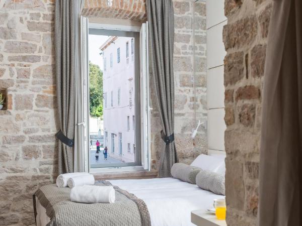 Zara Palace - design rooms : photo 3 de la chambre chambre deluxe double ou lits jumeaux