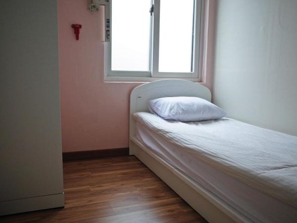 YaKorea Hostel Gangnam : photo 4 de la chambre chambre simple avec salle de bains commune
