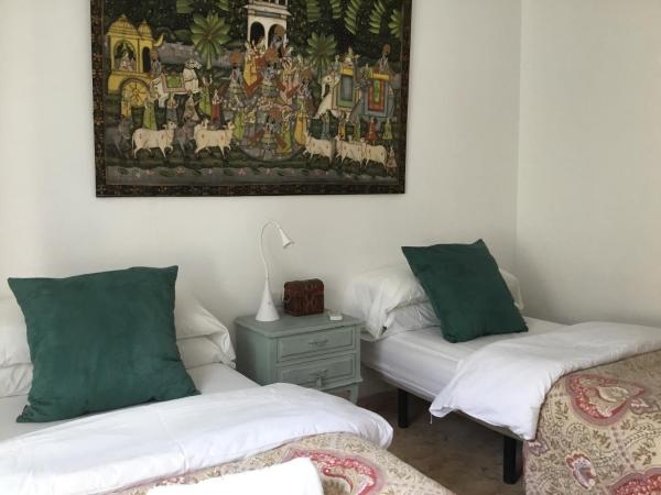 San José Guest House : photo 3 de la chambre chambre lits jumeaux avec salle de bains