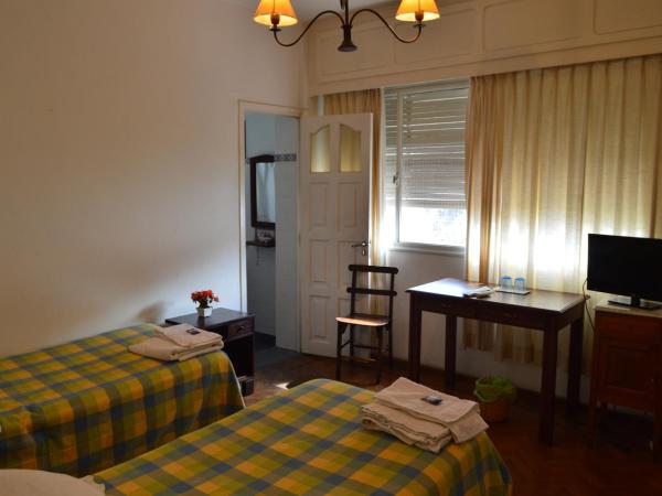 Hospedaje 371 : photo 1 de la chambre chambre double avec salle de bains privative