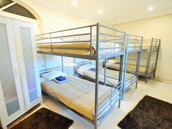 Suites & Beds DP Albufeira : photo 3 de la chambre lit simple dans dortoir à 6 lits