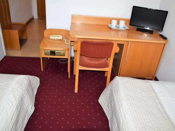 Centrum Konferencyjne IBIB PAN : photo 5 de la chambre chambre lits jumeaux