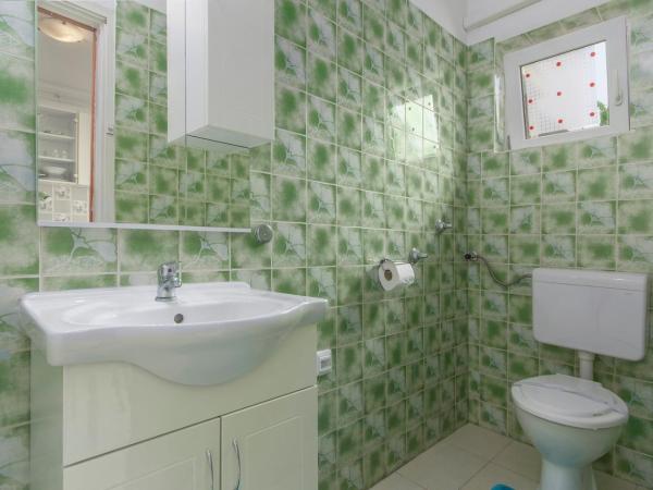 Apartments Emili : photo 9 de la chambre appartement avec balcon