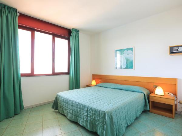 Hotel Soleado : photo 5 de la chambre chambre double ou lits jumeaux