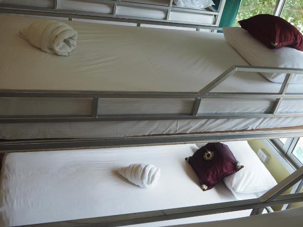 Chaokoh Phi Phi Hostel : photo 5 de la chambre lit dans dortoir pour hommes de 6 lits