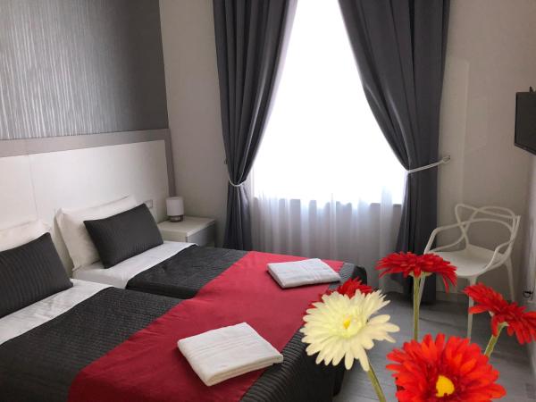 Chiaia Guest House : photo 2 de la chambre chambre lits jumeaux