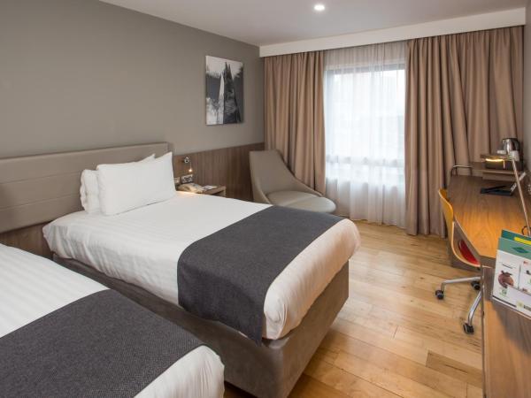 Holiday Inn London West, an IHG Hotel : photo 4 de la chambre chambre lits jumeaux